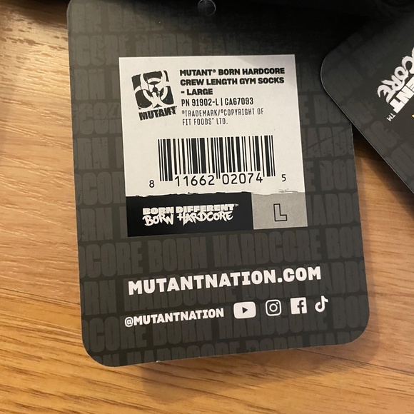 Mutant Born Hardcore Crew Length Gym Black Red Socks Size L (2 Pair) - Picture 3 of 4